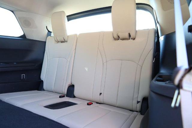 Used 2025 INFINITI QX60 Sensory AWD/4WD image 30
