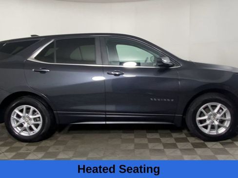 Used 2023 Chevrolet Equinox LT image 3