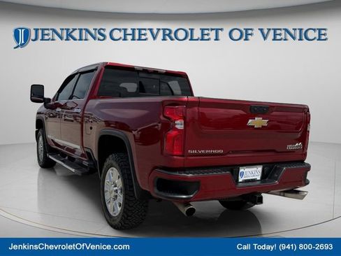 Used 2024 Chevrolet Silverado 2500 High Country w/ High Country Premium Package AWD/4WD image 8