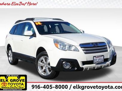 Used 2014 Subaru Outback 2.5i Limited w/ Moonroof Package