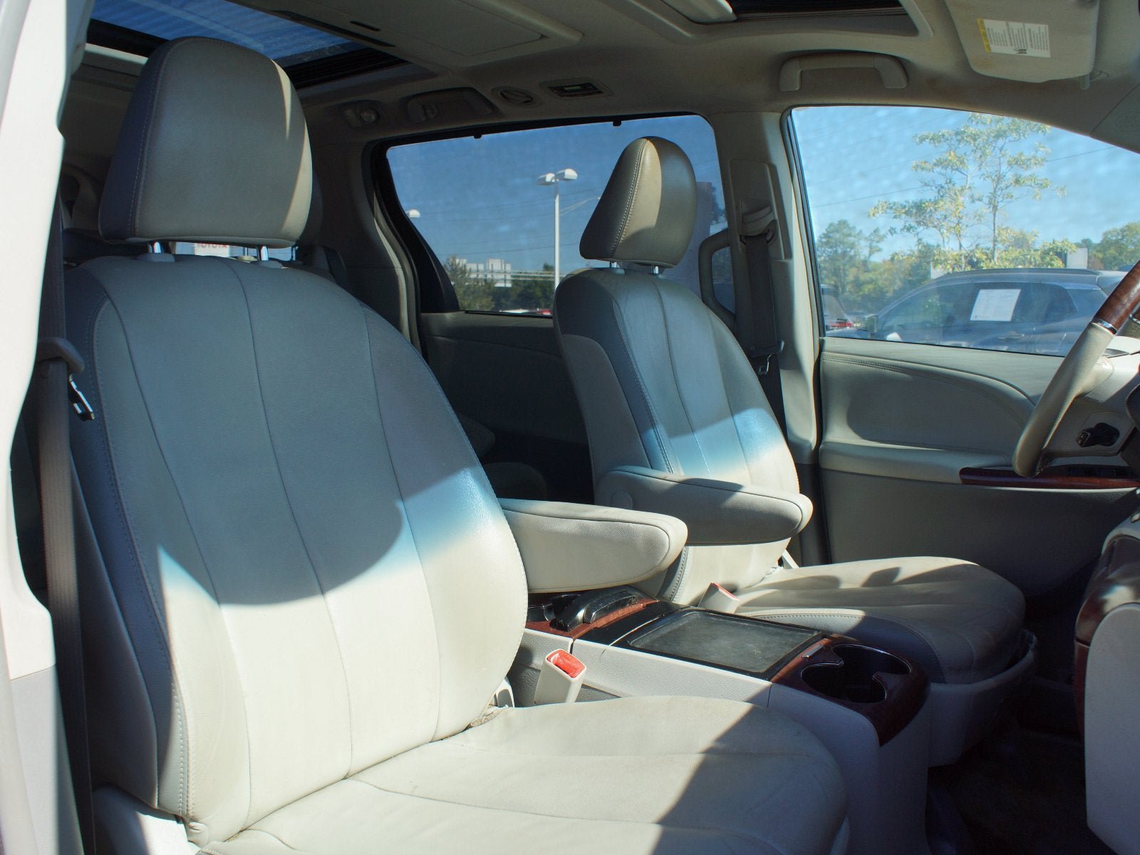 Used 2013 Toyota Sienna Limited w/ Premium Pkg AWD/4WD image 20