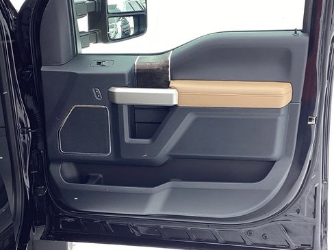 Used 2022 Ford F350 Lariat w/ Lariat Ultimate Package image 10