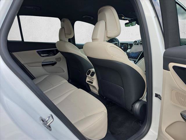Used 2023 Mercedes-Benz GLC 300 image 11