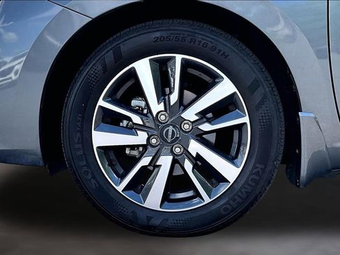 Used 2024 Nissan Versa S w/ S Plus Package image 9