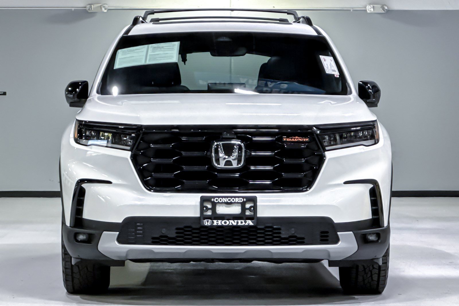Used 2025 Honda Pilot TrailSport image 6