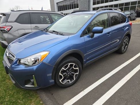 Used 2017 Subaru Crosstrek 2.0i Premium image 5