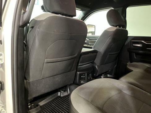 Used 2024 RAM 3500 Big Horn AWD/4WD image 24