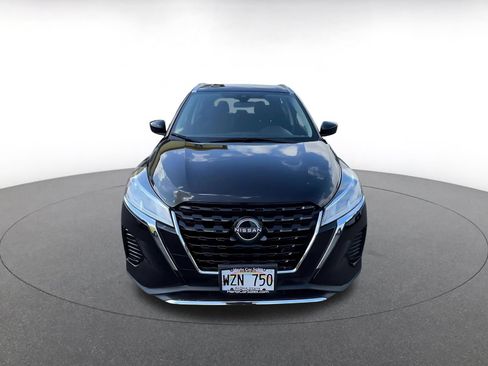 Used 2024 Nissan Kicks SV FWD image 4