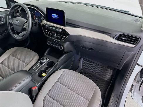 Certified 2022 Ford Escape SE w/ Cold Weather Package image 32