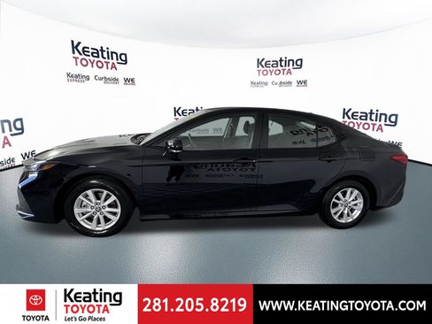 Used 2026 Toyota Camry LE FWD image 8