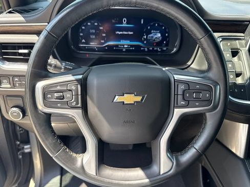 Used 2023 Chevrolet Suburban Premier RWD image 15