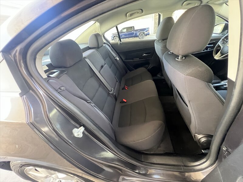 Used 2014 Chevrolet Cruze LT FWD image 29