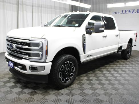 Used 2024 Ford F250 Platinum AWD/4WD image 9