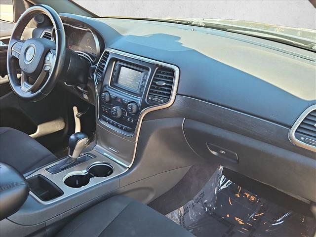 Used 2017 Jeep Grand Cherokee Laredo w/ Quick Order Package 2BE RWD image 27
