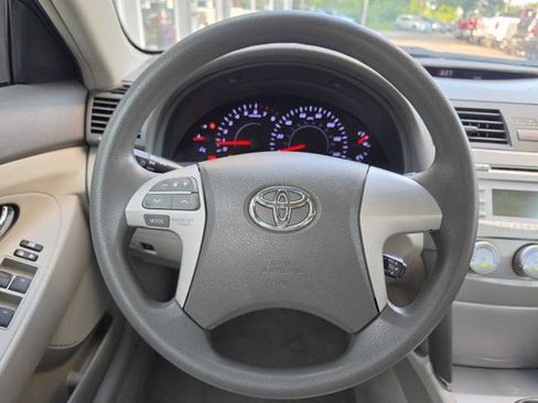 Used 2011 Toyota Camry FWD image 19
