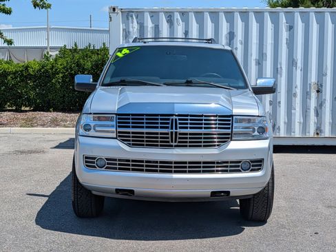 Used 2014 Lincoln Navigator 2WD image 8