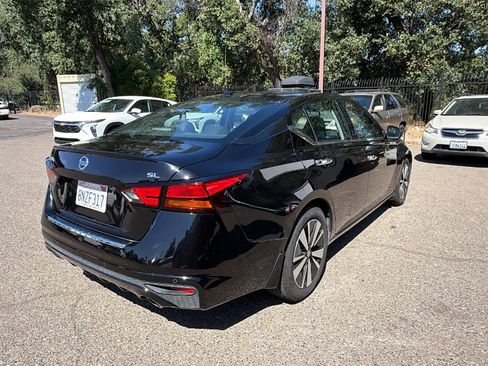 Used 2019 Nissan Altima 2.5 SL FWD image 5