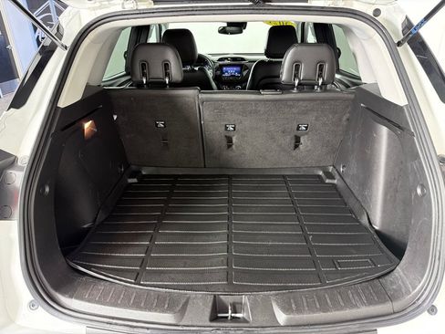 Used 2021 Chevrolet TrailBlazer LT w/ Premium Seating Package FWD image 21