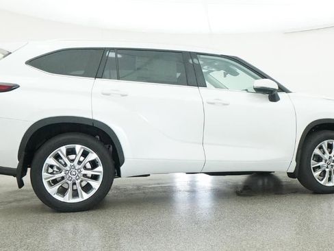 New 2026 Toyota Highlander Limited AWD/4WD image 26