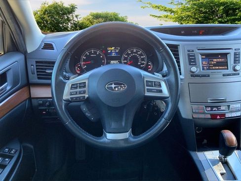 Used 2013 Subaru Outback 2.5i Limited w/ Moonroof Pkg image 8