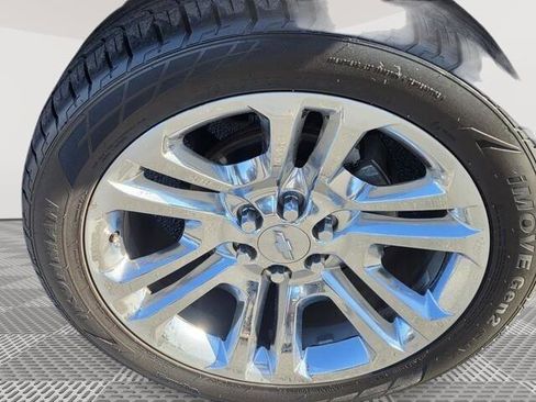 Used 2016 Chevrolet Suburban LTZ image 11