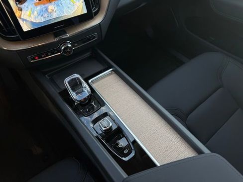 New 2026 Volvo XC60 B5 Plus w/ Climate Package image 20