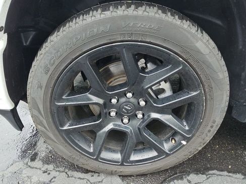 Used 2023 RAM 1500 Laramie image 12