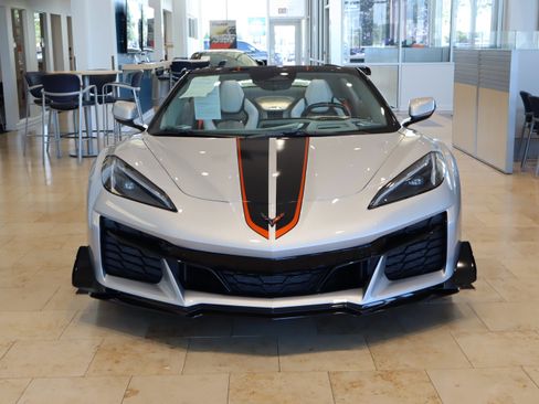 Used 2026 Chevrolet Corvette Z06 RWD image 3
