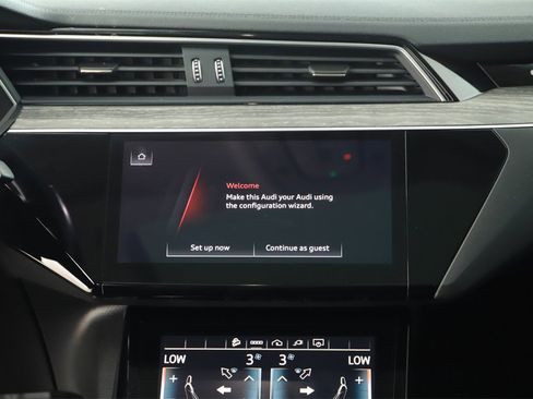 Certified 2022 Audi e-tron Premium image 19