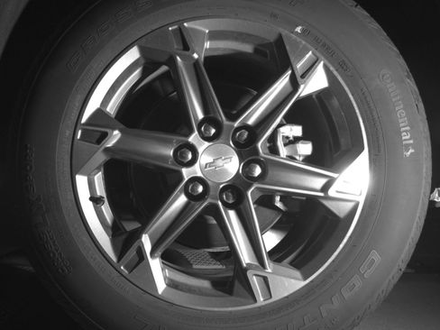 Used 2025 Chevrolet Blazer LT FWD image 17
