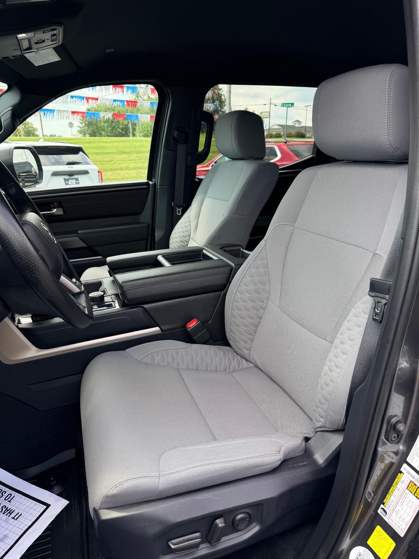 Used 2025 Toyota Tundra SR5 AWD/4WD image 11