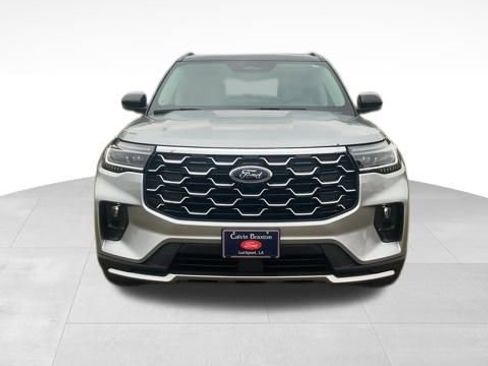 Used 2025 Ford Explorer Platinum w/ Ultimate Package image 2