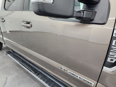 Used 2022 Ford F350 Lariat image 25