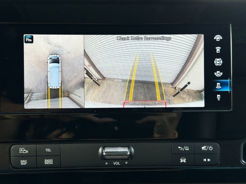 Used 2023 Mercedes-Benz Sprinter 2500 image 30