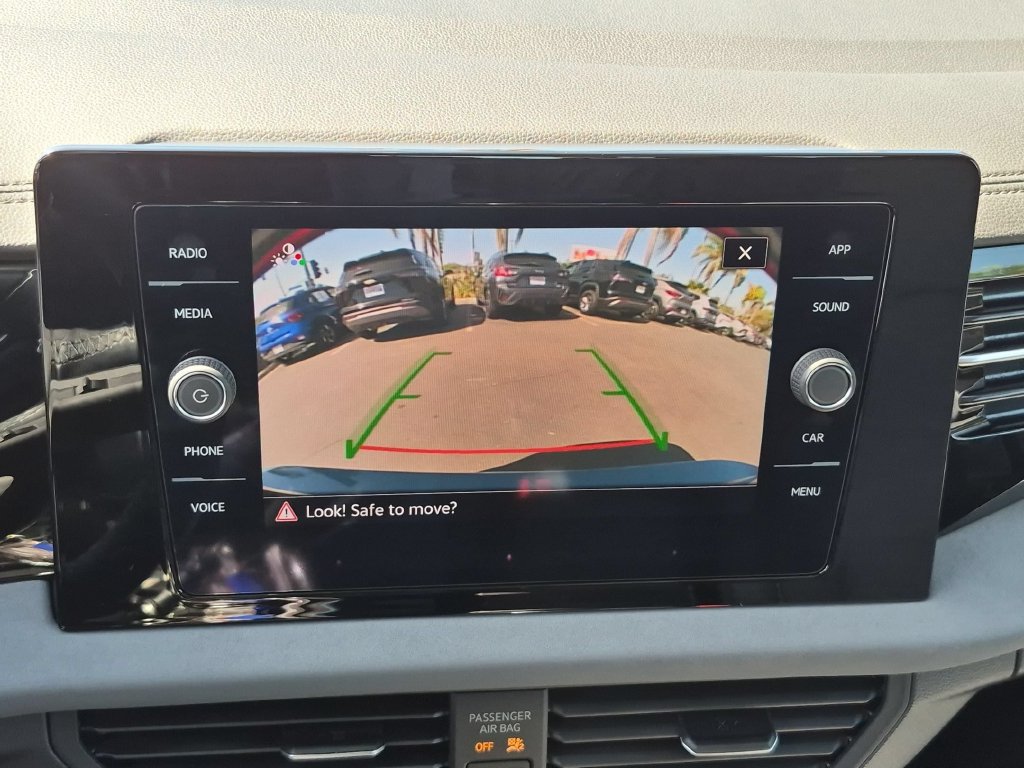 Used 2025 Volkswagen Jetta SE FWD image 18