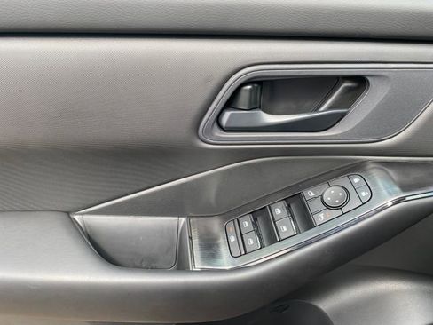 New 2026 Nissan Rogue S image 15