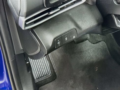 Used 2024 Hyundai Elantra SE FWD image 10