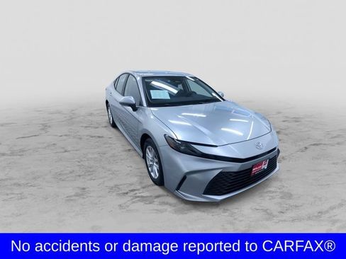 Used 2026 Toyota Camry LE FWD image 3