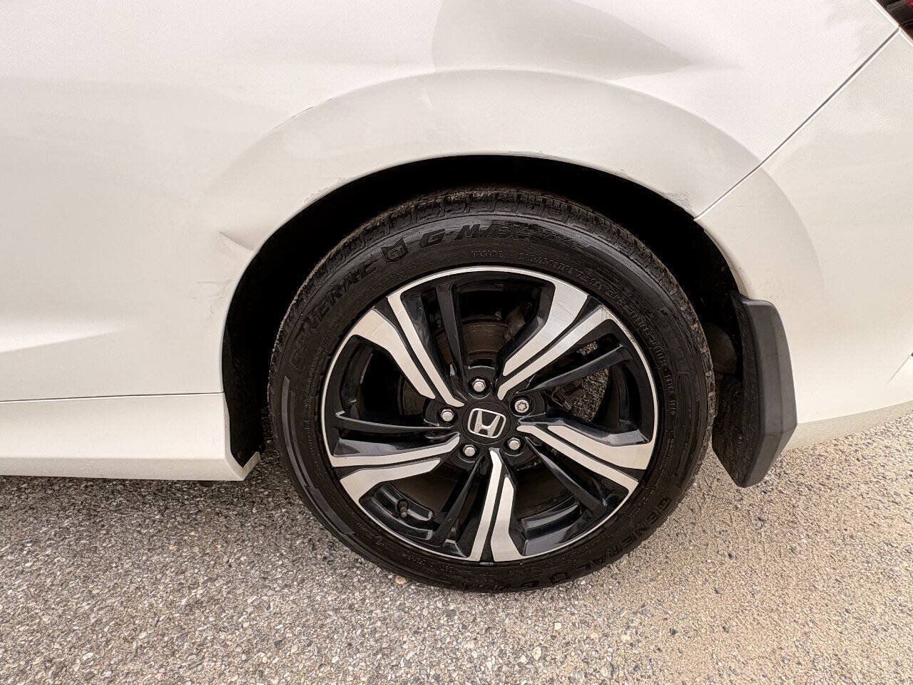 Used 2016 Honda Civic Touring image 31
