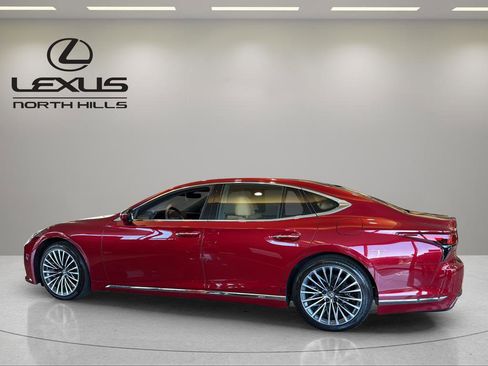 Certified 2025 Lexus LS 500 AWD w/ Luxury Package image 9
