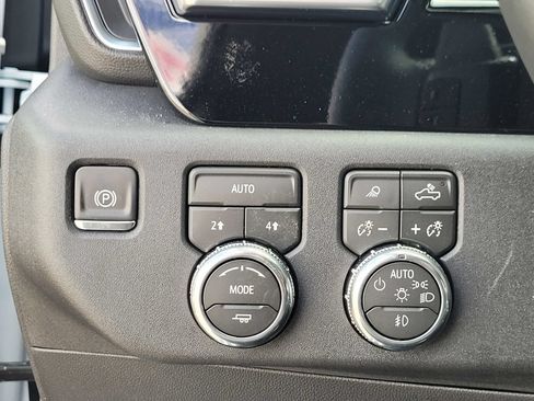 New 2026 GMC Sierra 1500 SLT w/ SLT Premium Package AWD/4WD image 25