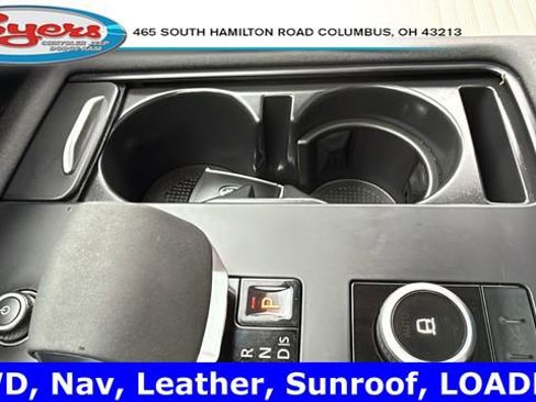 Used 2024 Land Rover Discovery S image 23