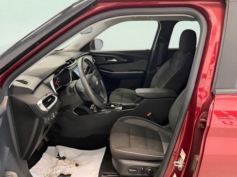 Used 2023 Chevrolet TrailBlazer LT w/ Convenience Package FWD image 16