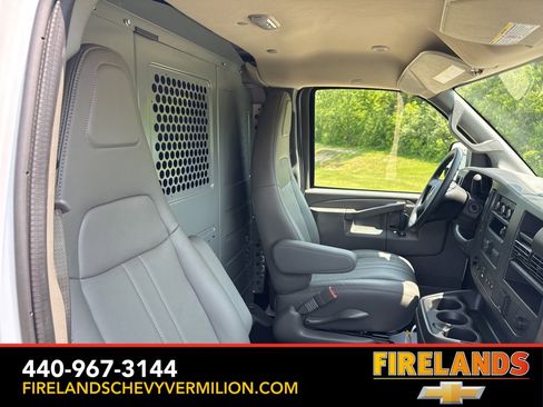 New 2025 Chevrolet Express 2500 w/ Driver Convenience Package image 29