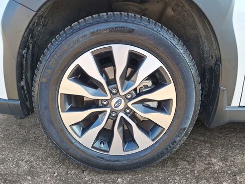 Used 2023 Subaru Outback Touring XT w/ Popular Package #2 image 9