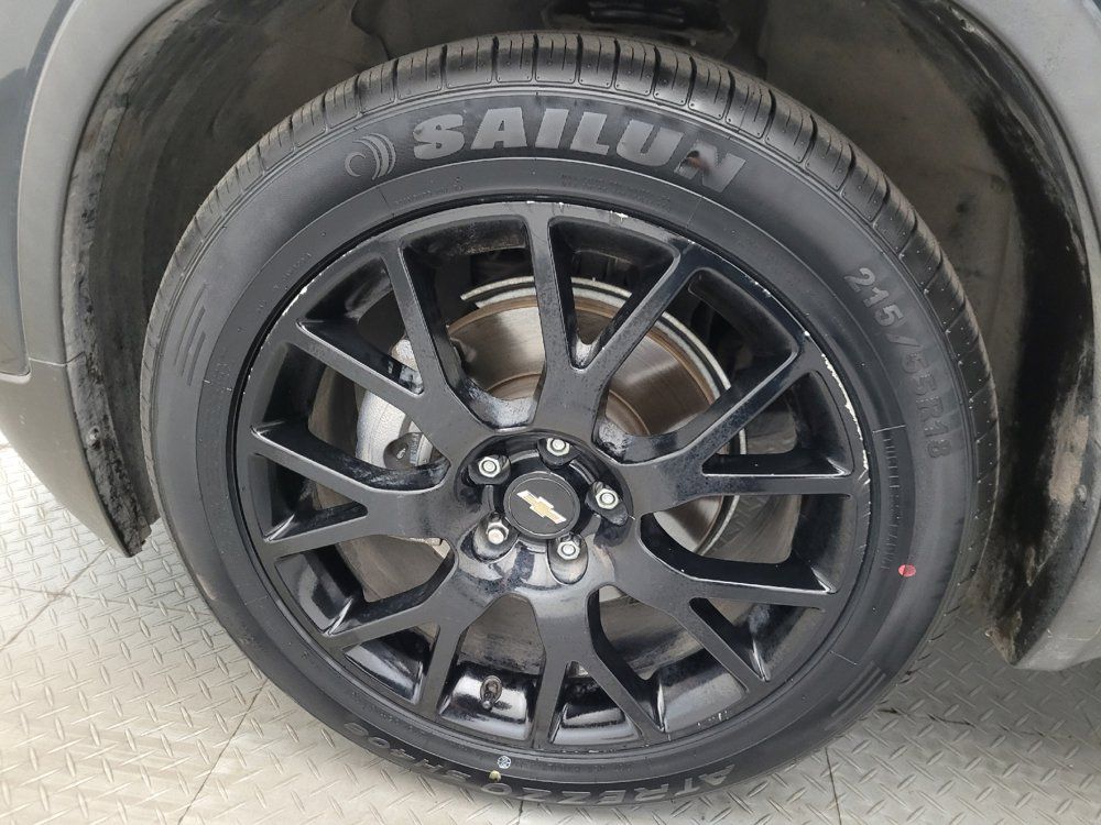 Used 2021 Chevrolet Trax LT w/ Sport Edition FWD image 31