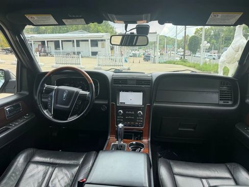 Used 2016 Lincoln Navigator L Select image 31