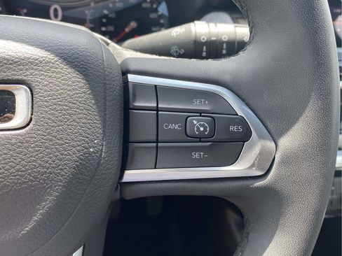 Used 2024 Jeep Compass Latitude AWD/4WD image 20
