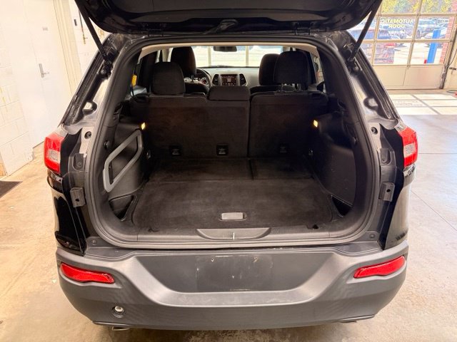 Used 2014 Jeep Cherokee Latitude FWD image 19