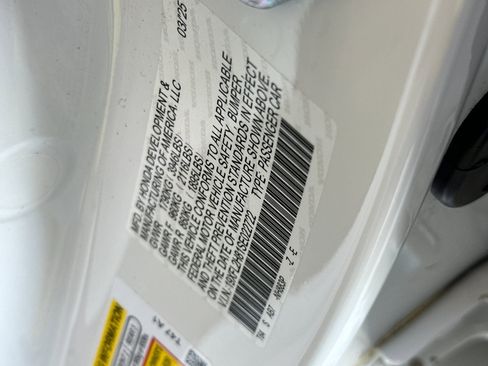 Certified 2025 Honda Civic Sport image 33